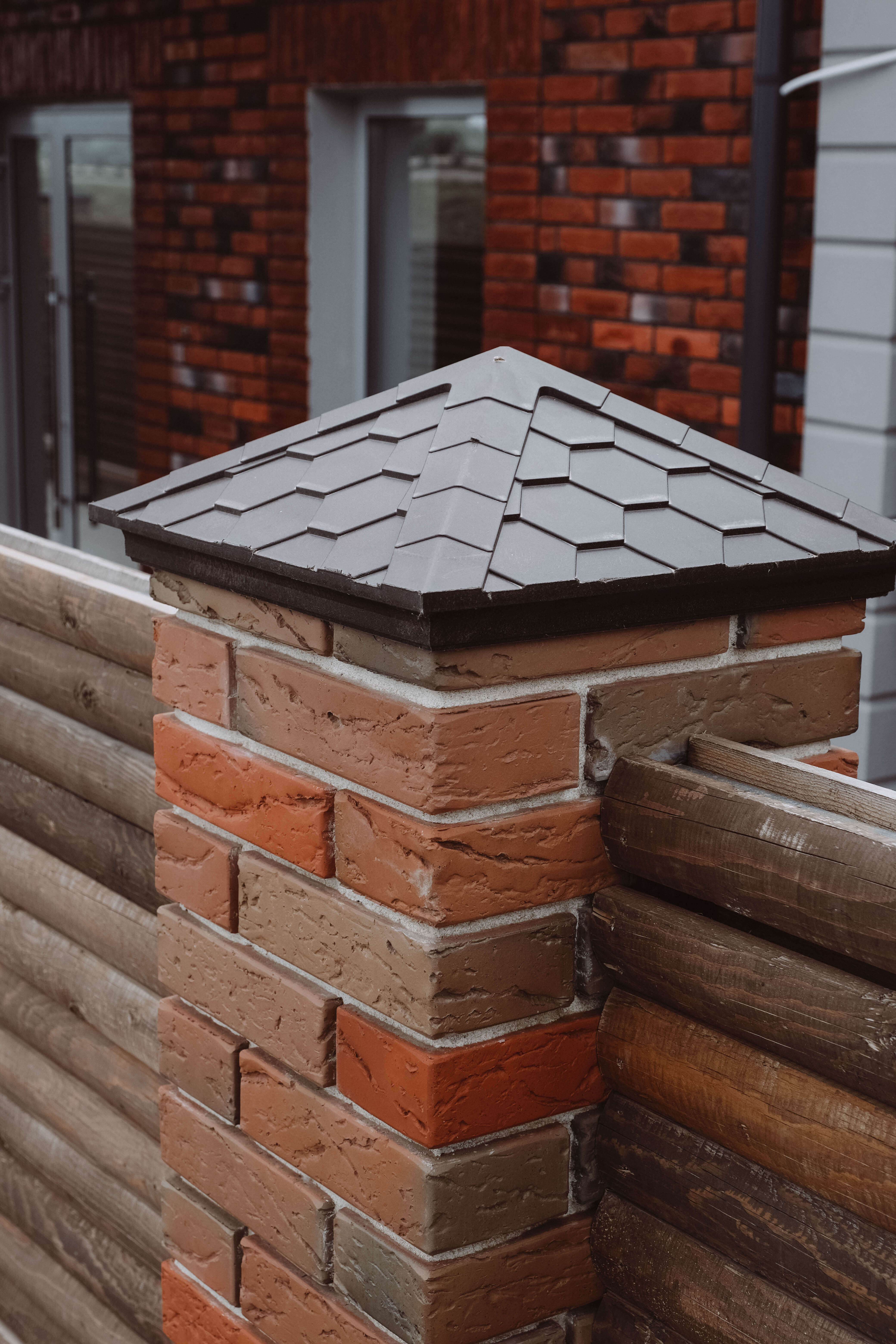 Колпак Zking Эверест Коричневый на столб 1.5х1.5 кирпича (390х390мм) в Магадане фото